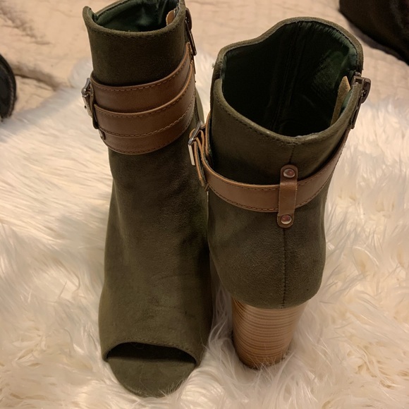 Green & Camel Peep-Toe Heels - Picture 3 of 5